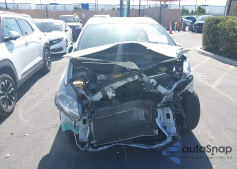 2013 Toyota Prius Plug-In из США, поврежденный, VIN JTDKN3DPXD3045549